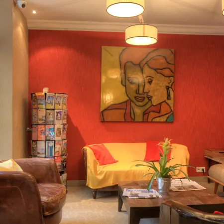 Moulin Plaza Hotel