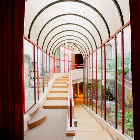 Moulin Plaza Hotel Paris