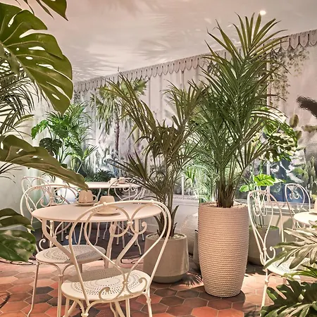 Posy By Happyculture 4*