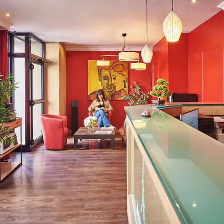 Posy By Happyculture מלון פריז