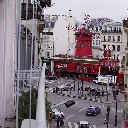 Moulin Plaza 3*