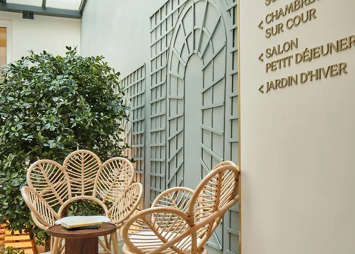 Hotell Posy By Happyculture Paris