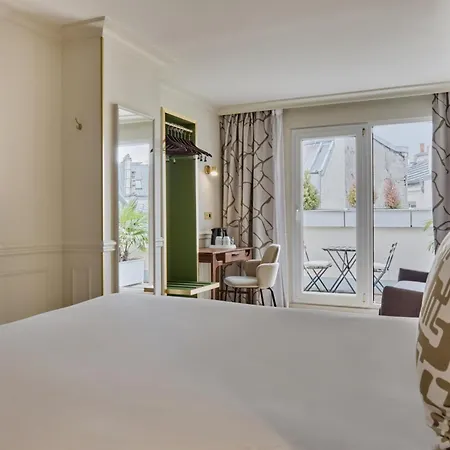 Hotel Moulin Plaza By Happyculture 3*